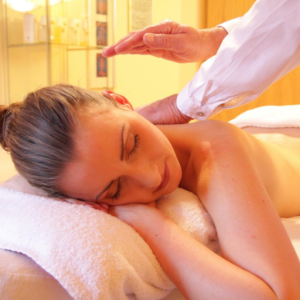 Modern spiritual masseur